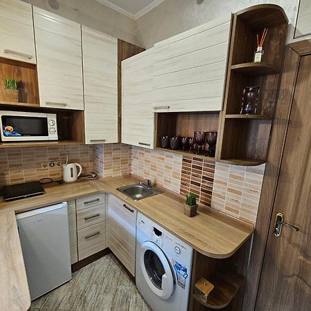 Apartment On Horodotska Street إلفيف المظهر الخارجي الصورة